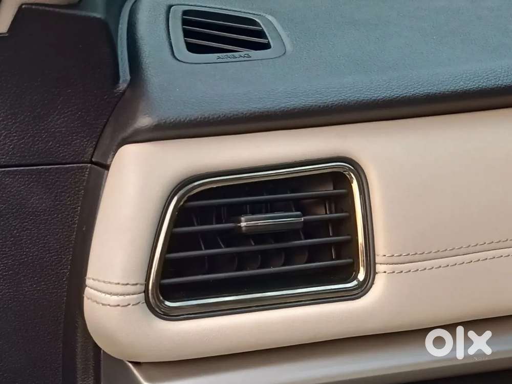 Mahindra Xuv700 Ax7 Luxury Pack Awd, 2025, Petrol
