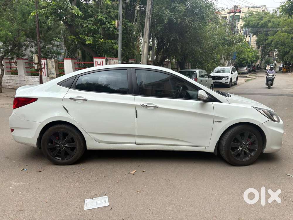 Hyundai Verna Fluidic 1.6 Crdi Sx Opt, 2012, Diesel