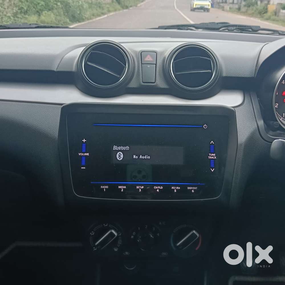 Maruti Suzuki Swift Vxi + Manual, 2023, Petrol