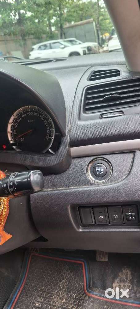 Maruti Suzuki Swift Vvt Zxi, 2015, Petrol