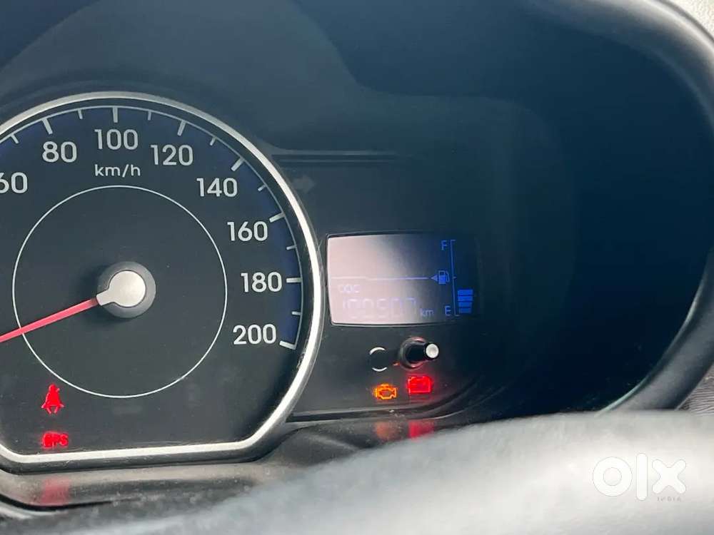 Hyundai I10 2010 ( 5 Saal Fitness Badha Hai 2031 Tk Valid Hai )
