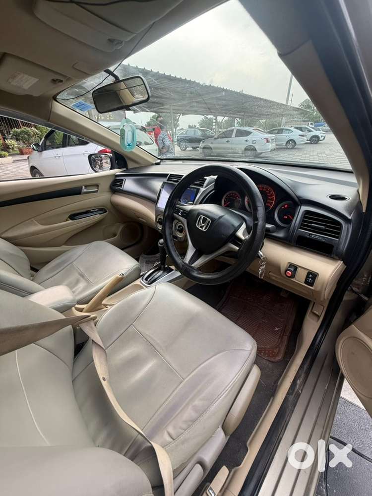 Honda City Automatic 2011 Top Model