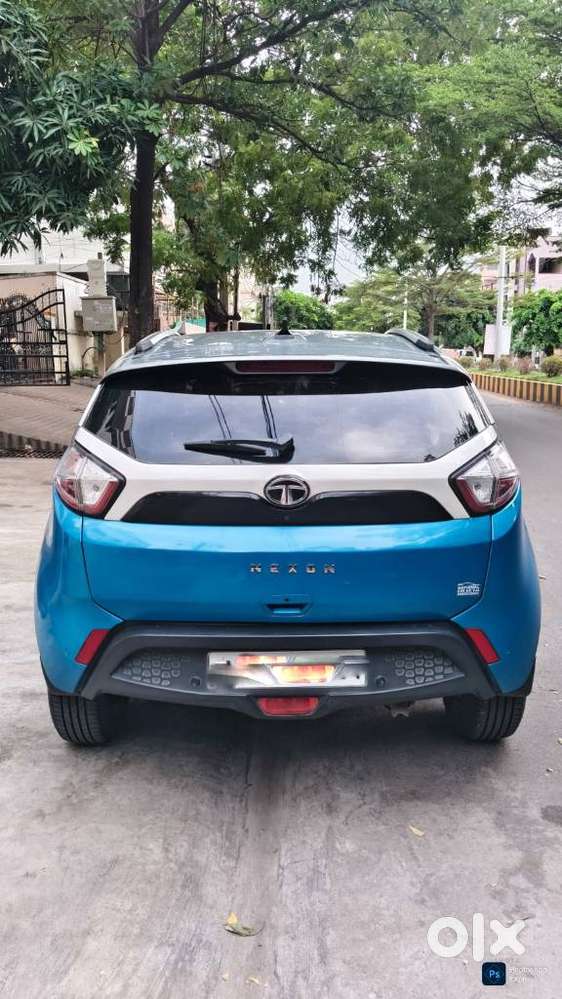 Tata Nexon 1.2 Revotron Xza Plus Dualtone, 2018