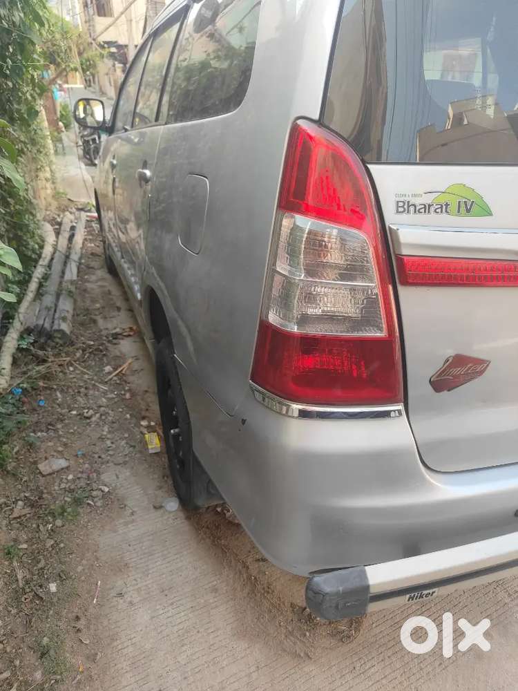 Toyota Innova 2014 Diesel 260000 Km Driven