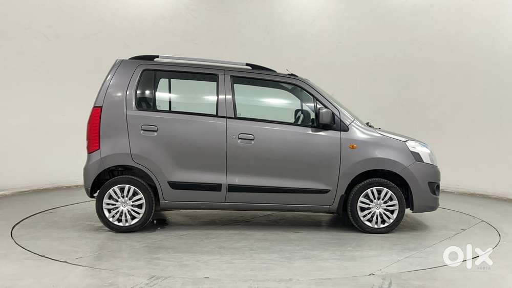 Maruti Suzuki Wagon R 1.0 Vxi (o) Amt, 2017, Petrol