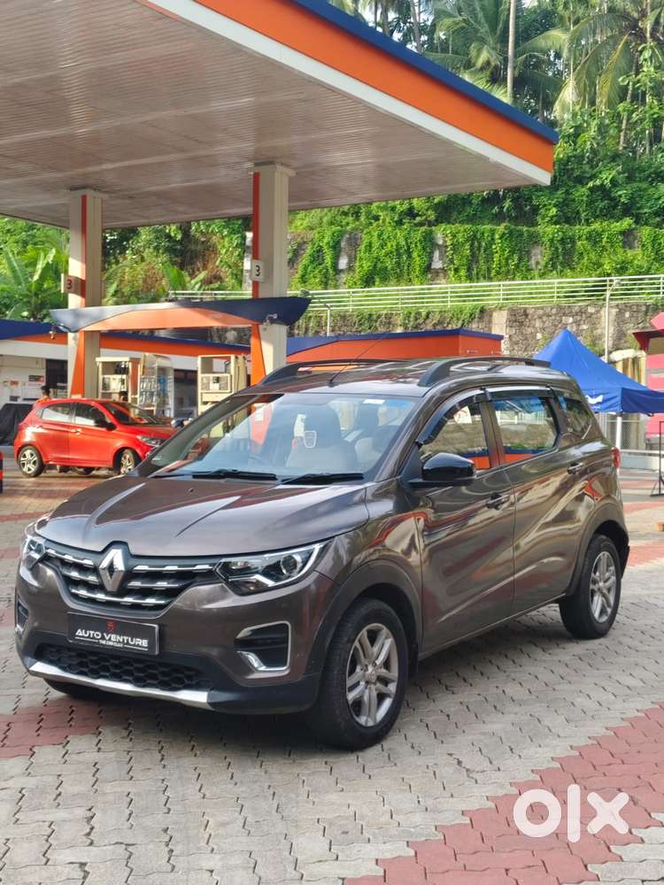 Renault Triber Rxz, 2022, Petrol