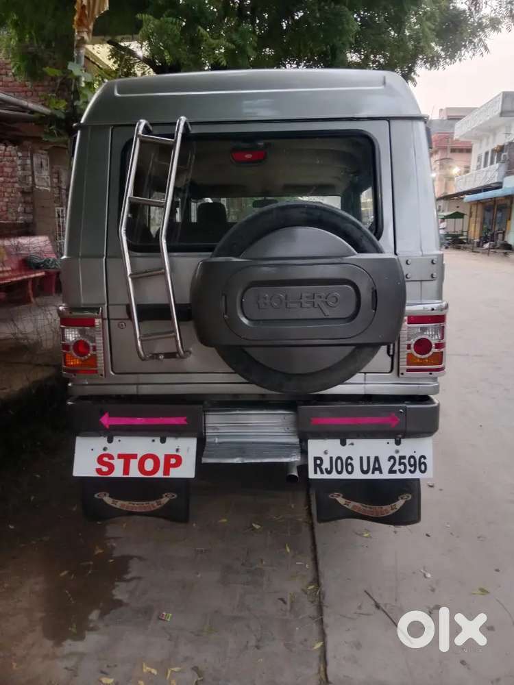 Mahindra Bolero Neo 2009