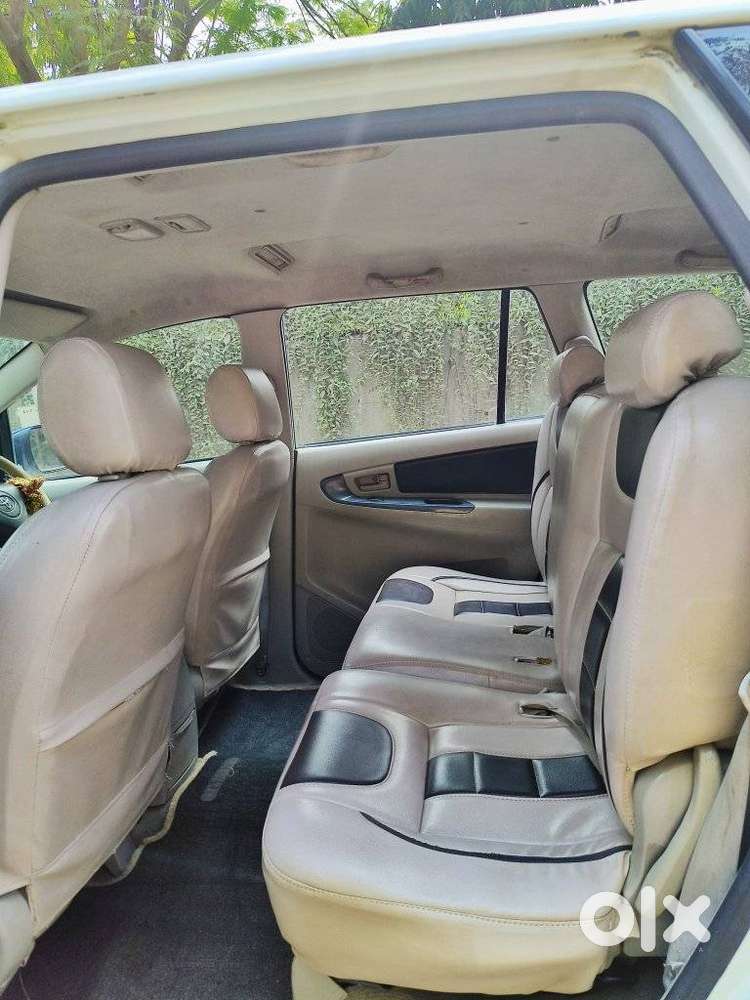 Toyota Innova 2.5 G (diesel) 8 Seater, 2009, Diesel