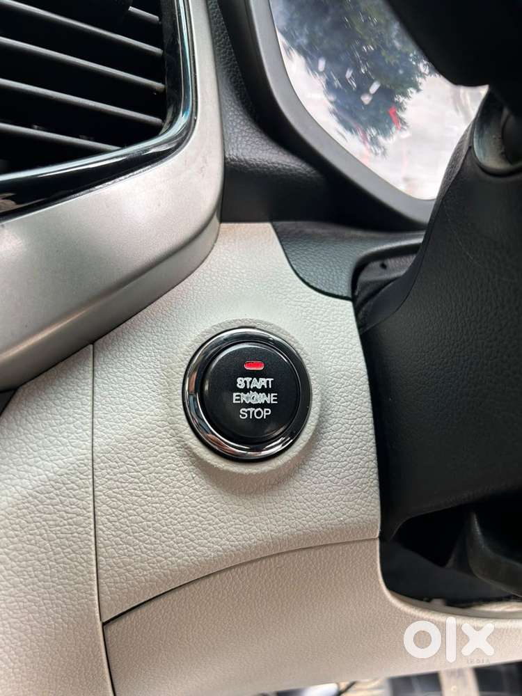Mahindra Xuv300 W8 Diesel, 2019, Diesel