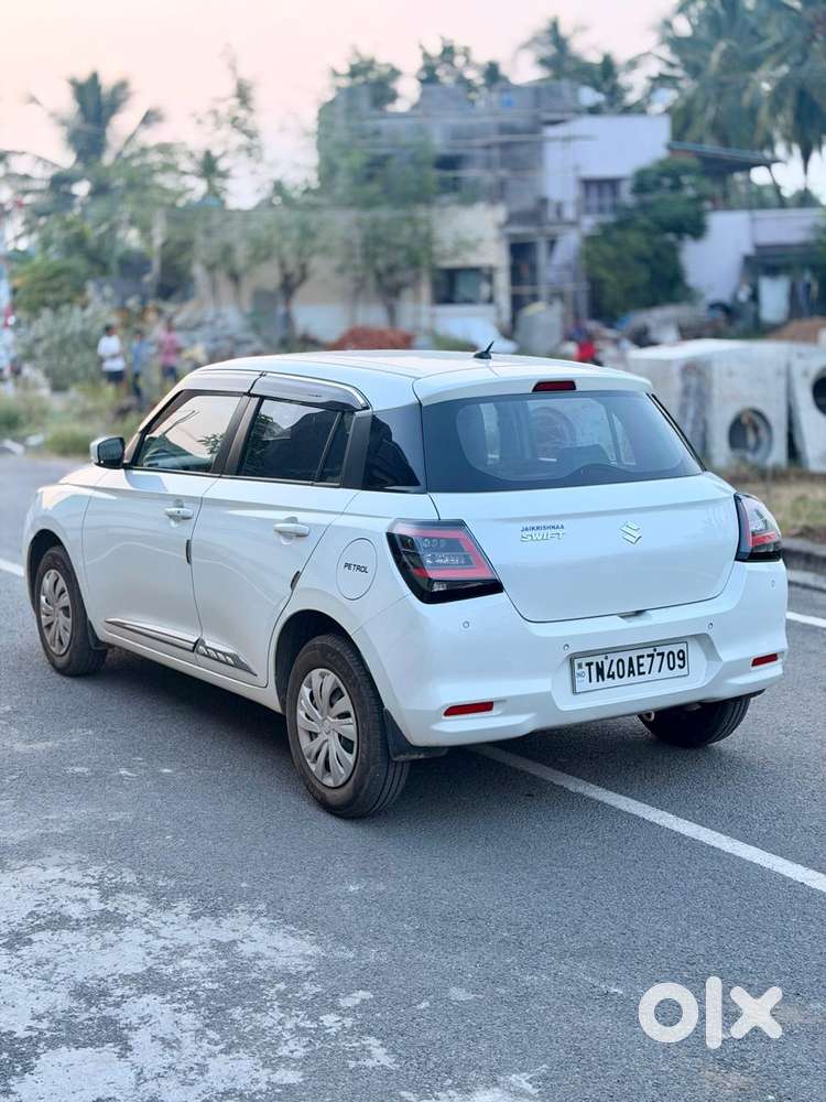 Maruti Suzuki Swift Vxi Optional, 2025, Petrol