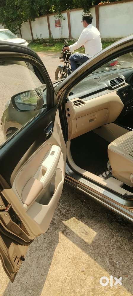 Maruti Suzuki Dzire 1.2 Vxi, 2023, Petrol