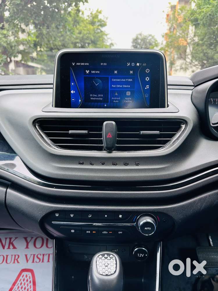 Tata Altroz 1.2 Xza Plus Dark Edition Dct, 2022, Petrol