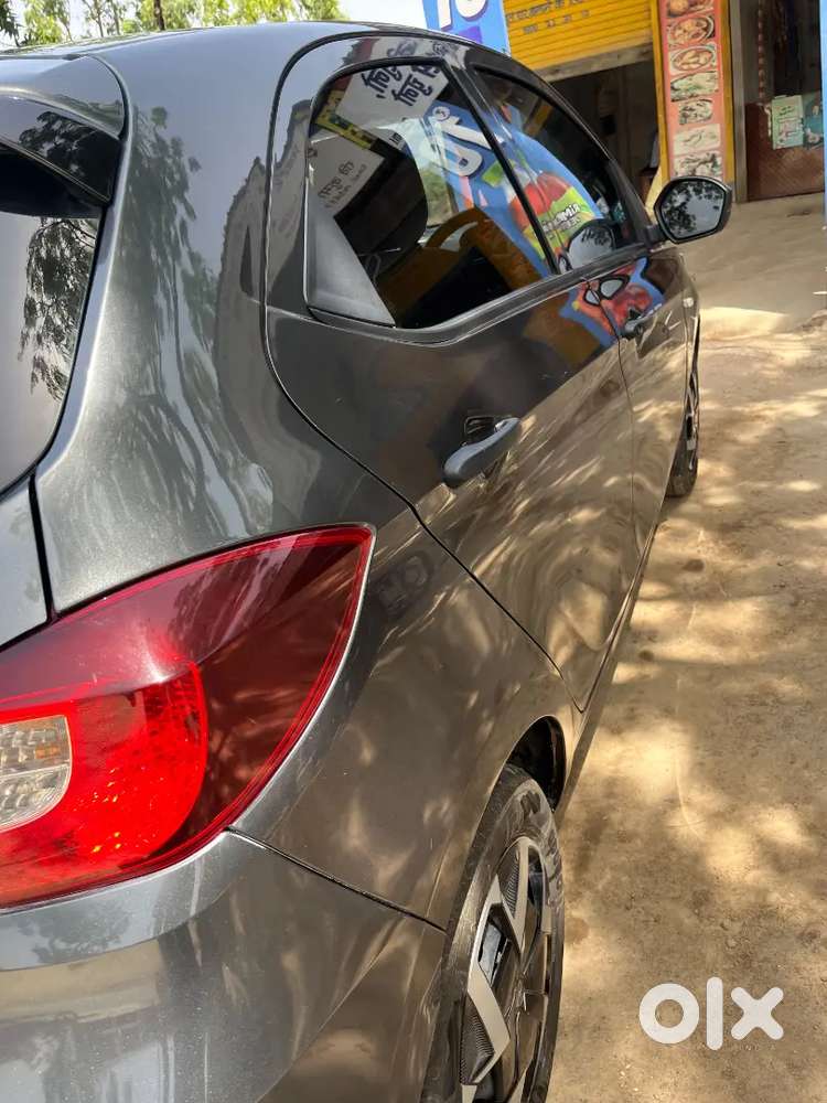 Car New Hai Sirf 5k Chali Hai Saadi Ki Car Hai Koi Use Krne Wala H Nhi