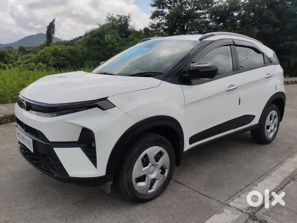 Tata Nexon Pure (s) 1.2 Petrol 6amt, 2024, Petrol