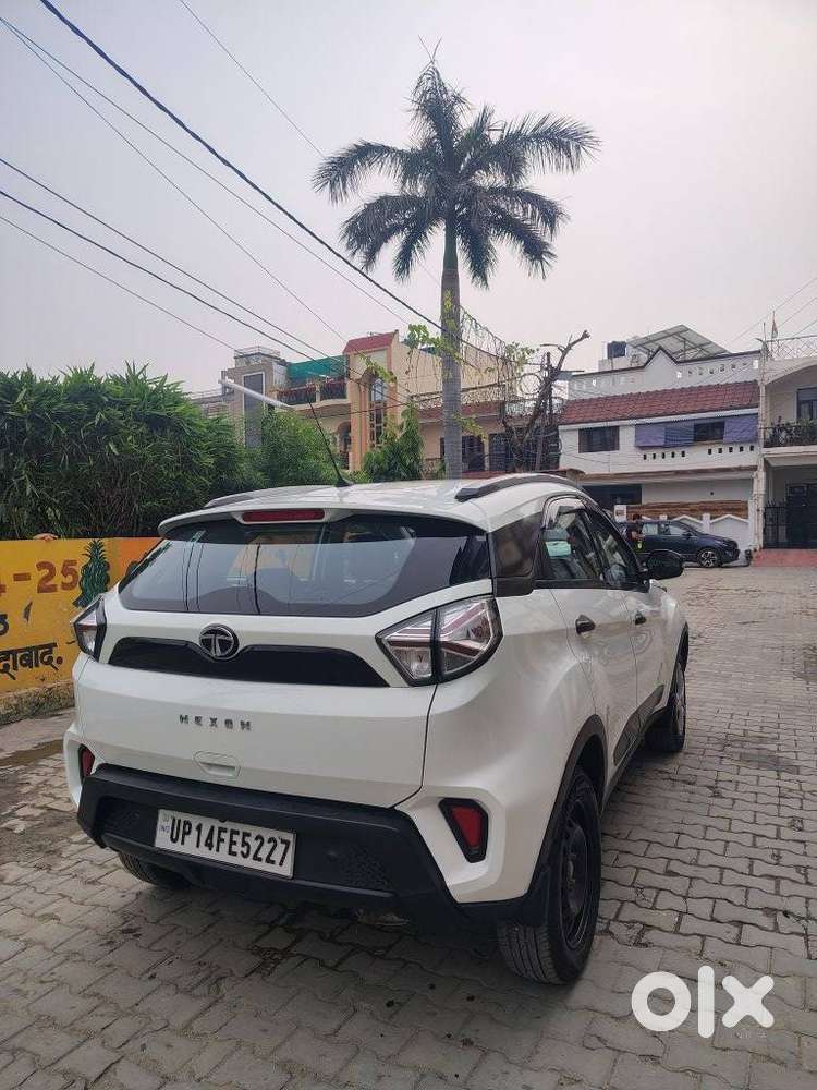Tata Nexon 1.2 Revotron Xm (s), 2022, Petrol