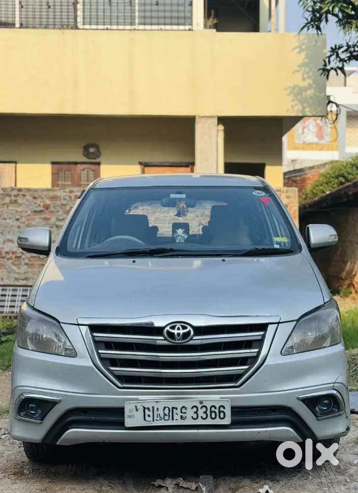 Toyota Innova 2.5 V 2014