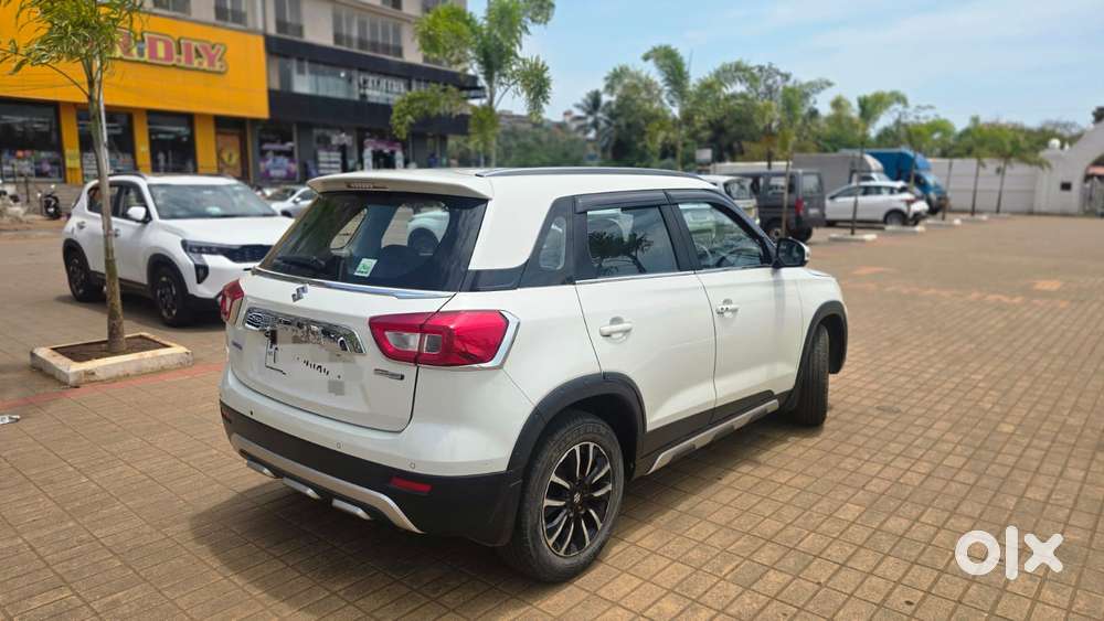 Maruti Suzuki Brezza 1.5 Zxi Plus At Smart Hybrid, 2020, Petrol