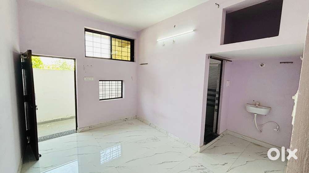 Room,Flats for rent,1bhk,2bhk,Infront of railway station,Godhar