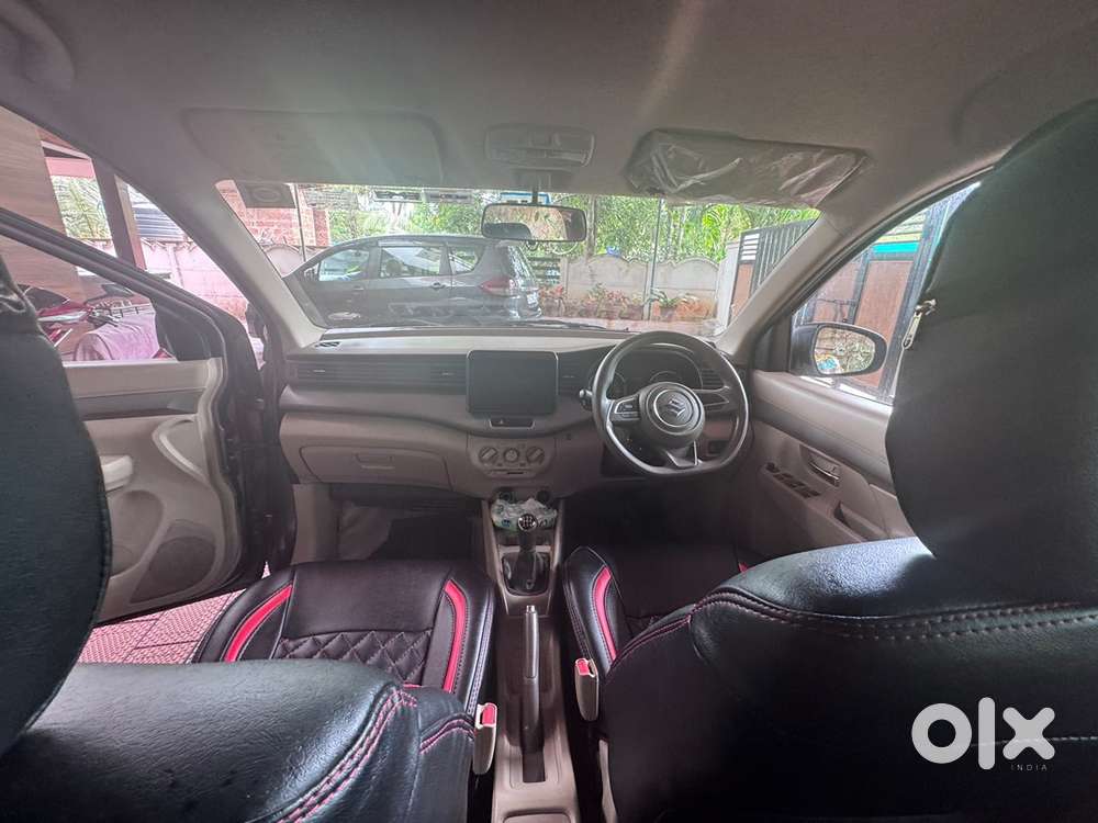 Maruti Suzuki Ertiga Smart Hybrid Vxi