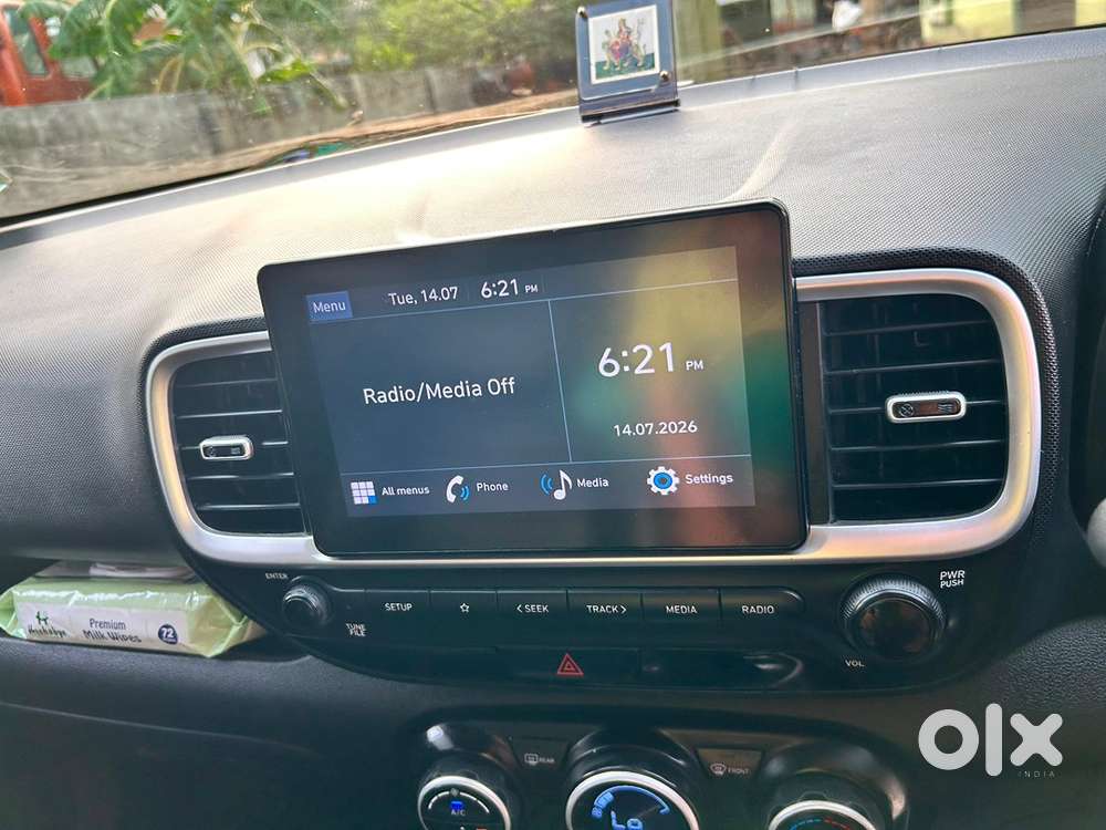 Hyundai Venue Petrol 2022