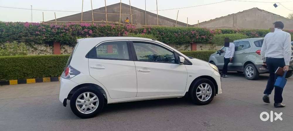 Honda Brio V Automatic, 2013, Petrol