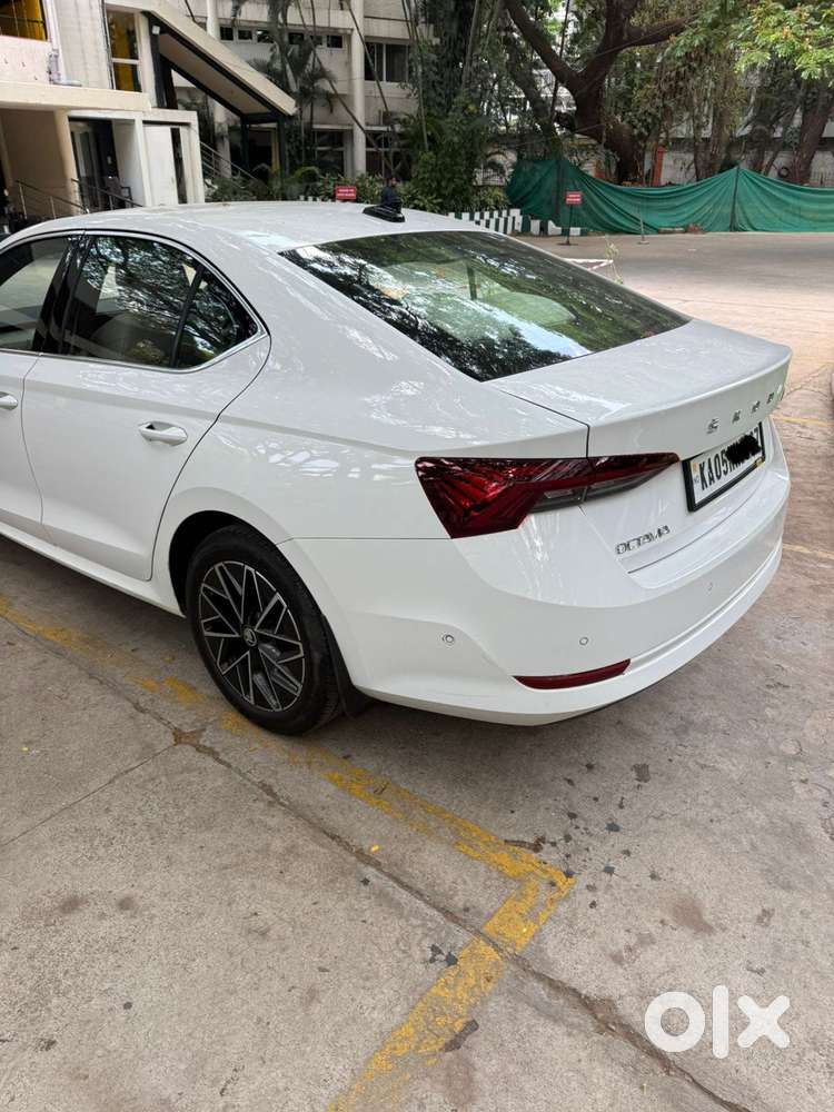 Skoda Octavia 2.0 L K Tsi At, 2023, Petrol