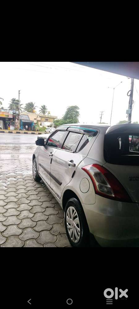 Maruti Swift 2011 Petrol