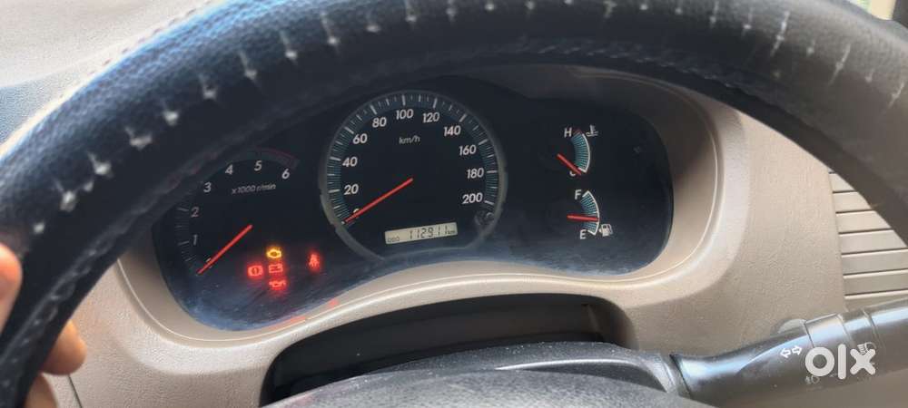 Toyota Innova 2.5v Diesel 2015  8 Seater  Excellent Condition