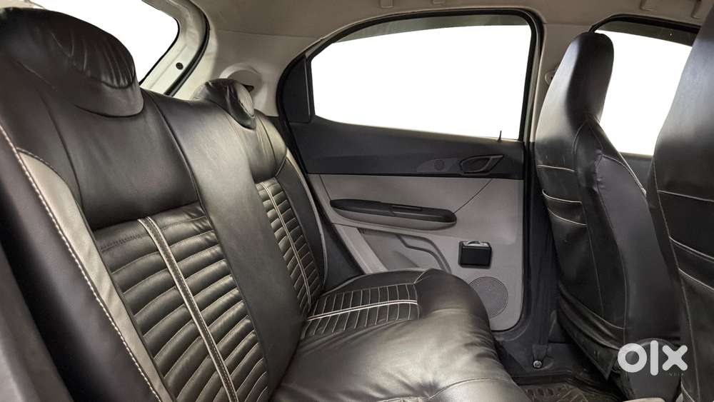 Tata Tiago Xe, 2018, Petrol
