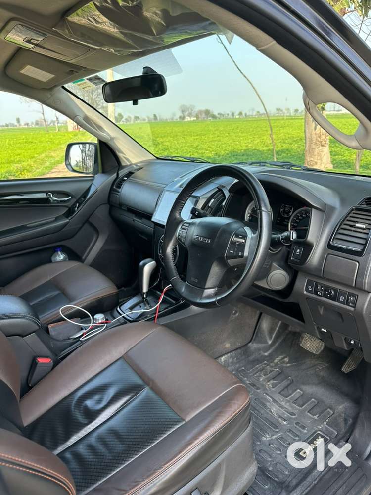 Isuzu V-cross 2024 Diesel 36000 Km Driven