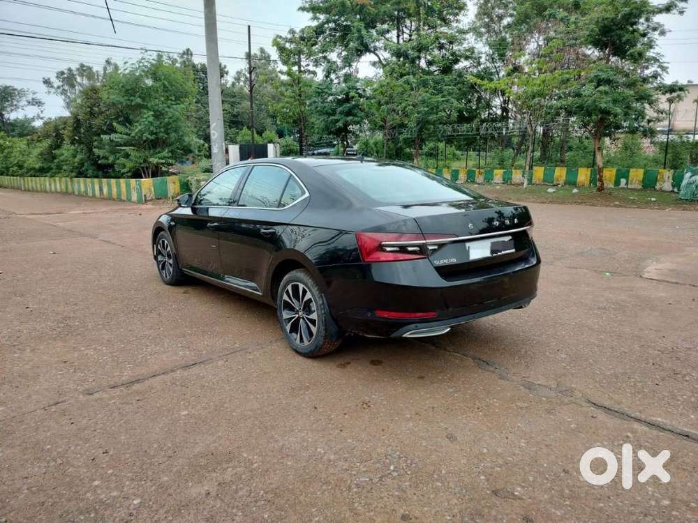 Skoda Superb 2.0 Tsi At L&k, 2021, Petrol