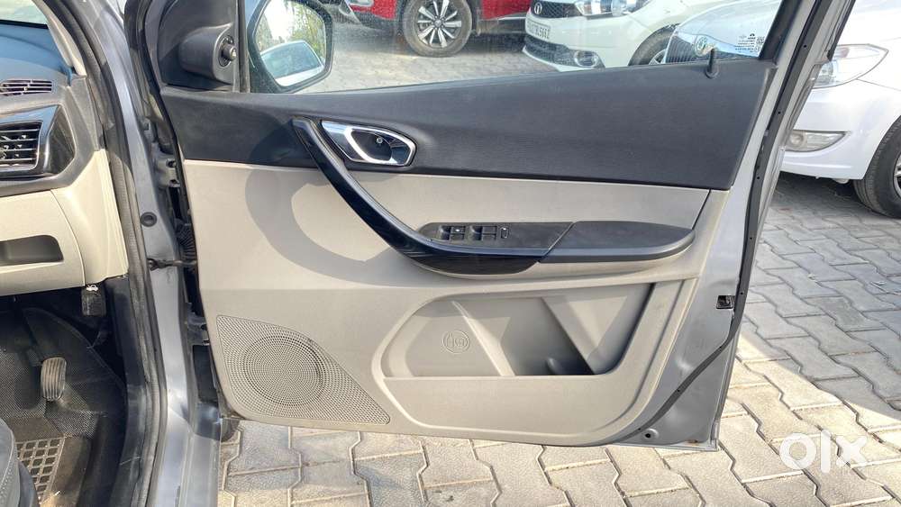 Tata Tiago 1.2 Revotron Xz, 2018, Petrol