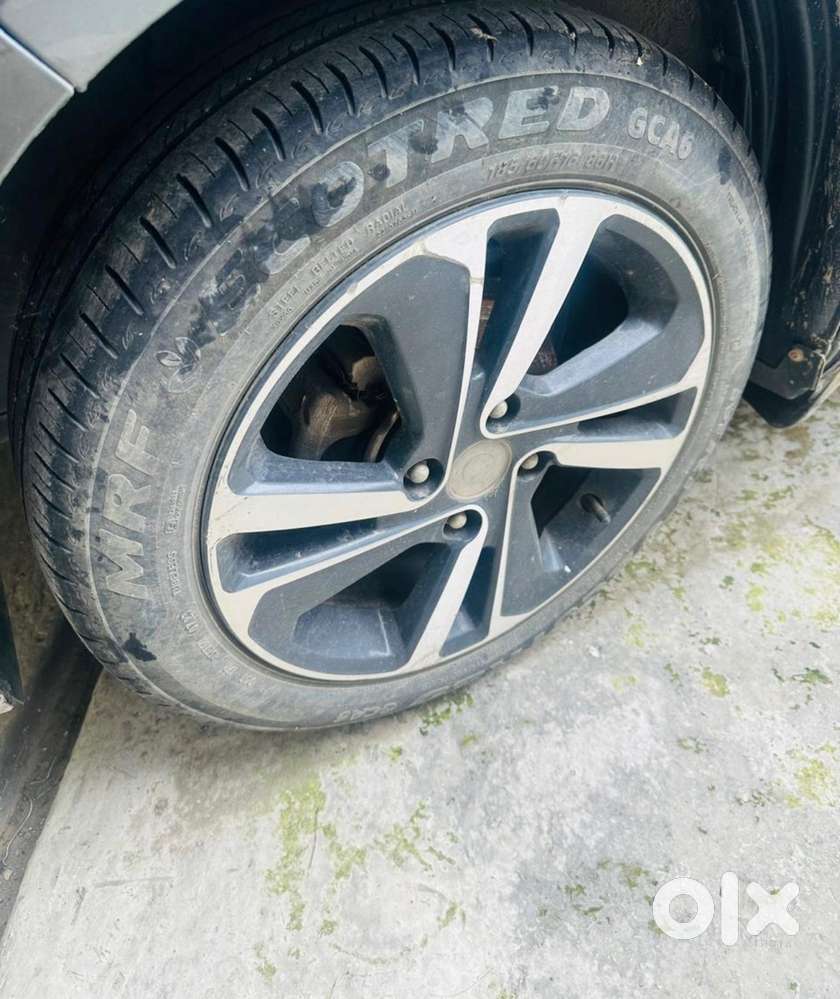 Showroom Condition , Second Top Model