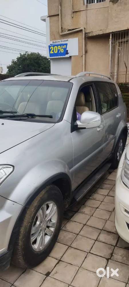 Mahindra Ssangyong Rexton 2013