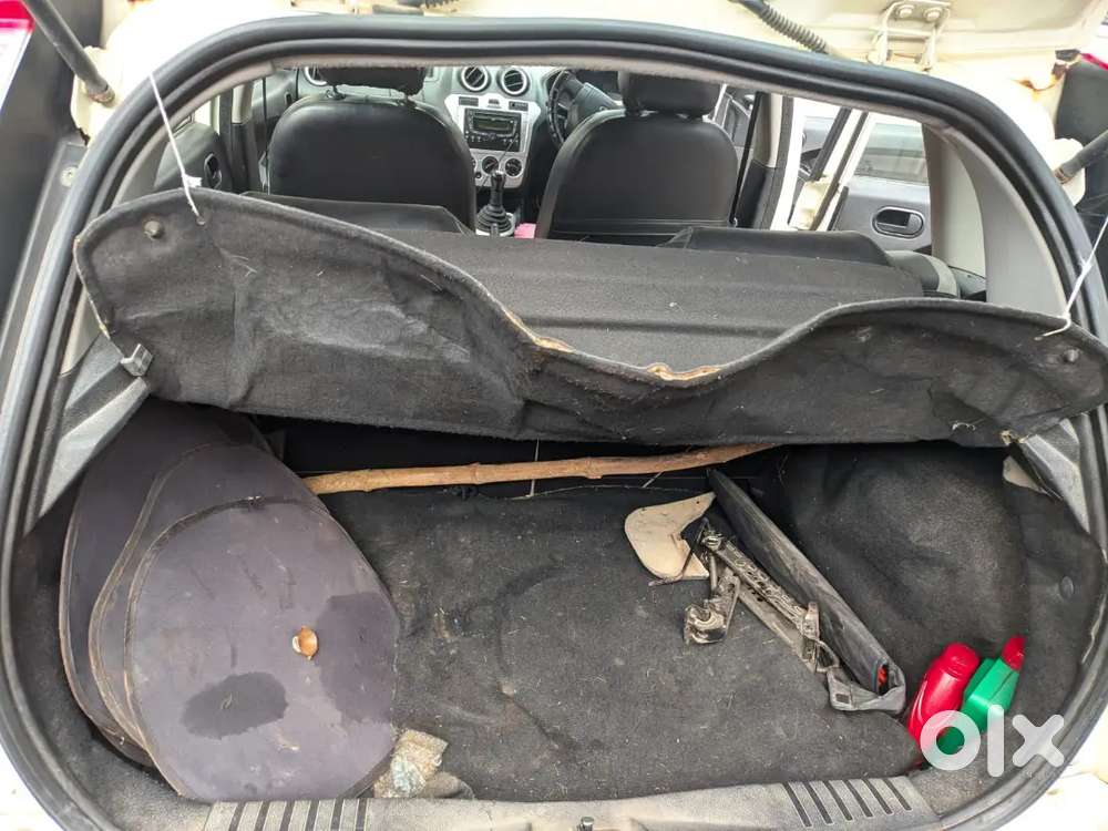 Ford Figo 2010 Petrol 118000 Km Driven