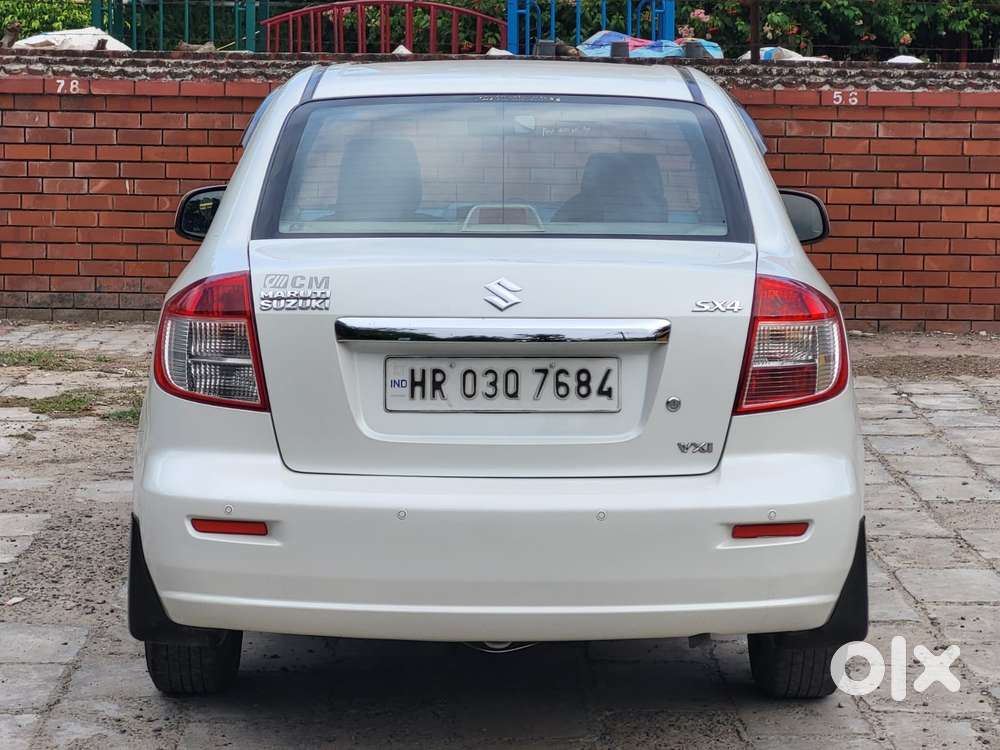 Maruti Suzuki Sx4 Vxi Bsiv, 2014, Petrol