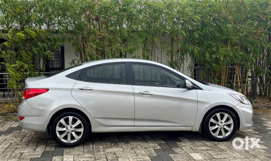 Hyundai Fluidic Verna 1.6 Vtvt S (o) Automatic, 2011, Petrol