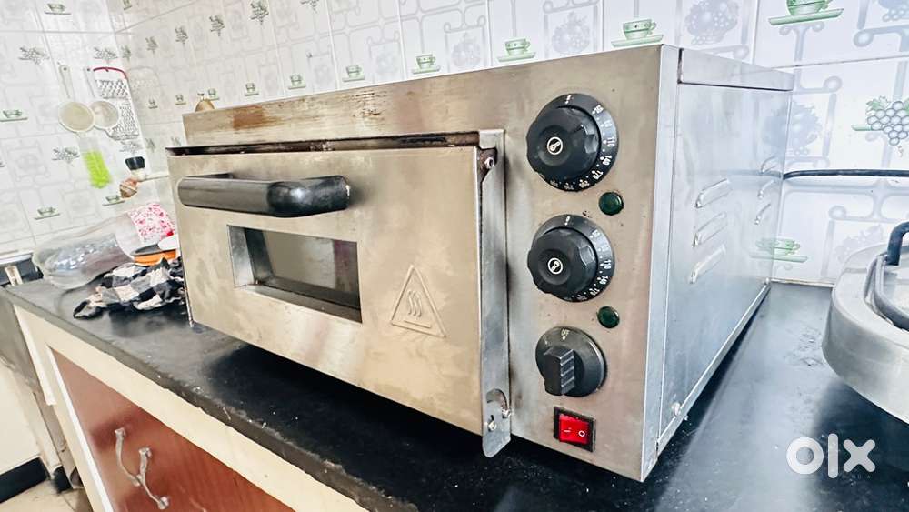 Commercial Pizza Oven