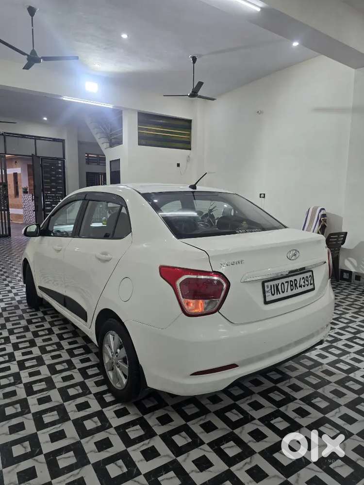Hyundai Xcent Diesel 2016 Variant