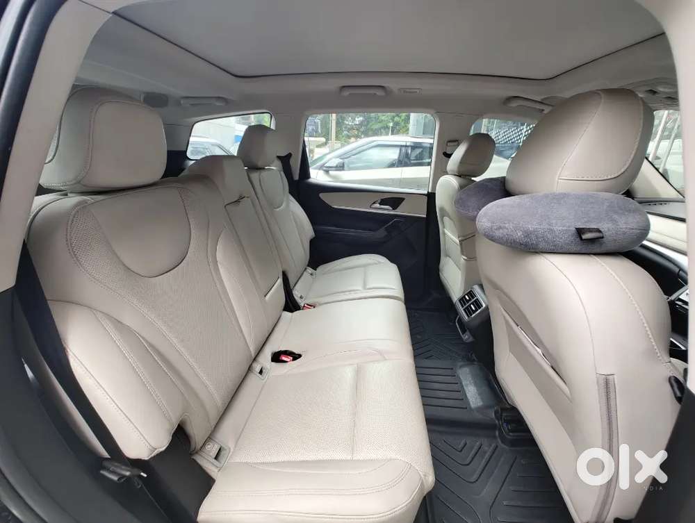 2024 Mahindra Xuv700, Diesel