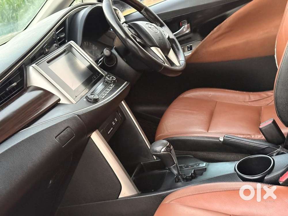 Toyota Innova Crysta 2016 Diesel 190000 Km Driven