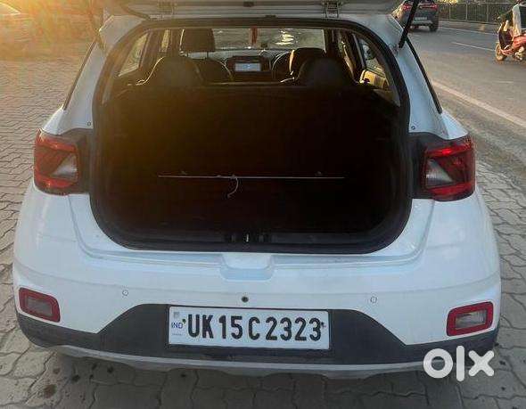 Hyundai Venue S Turbo, 2021, Petrol