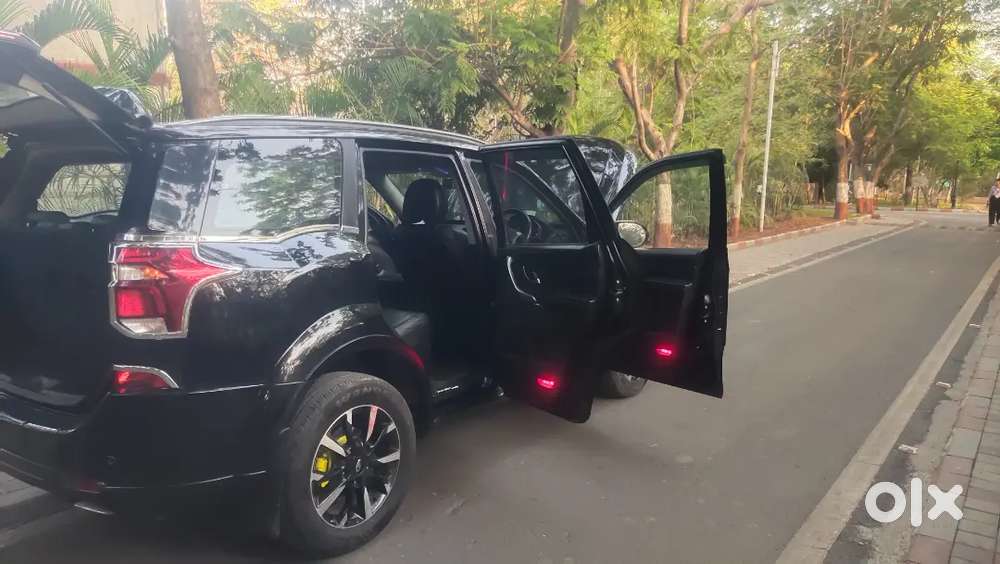 Mahindra Xuv500 W112019