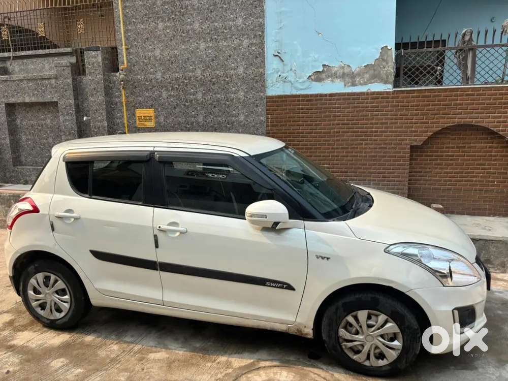 Maruti Suzuki Swift 2016 Petrol 114000 Km Driven