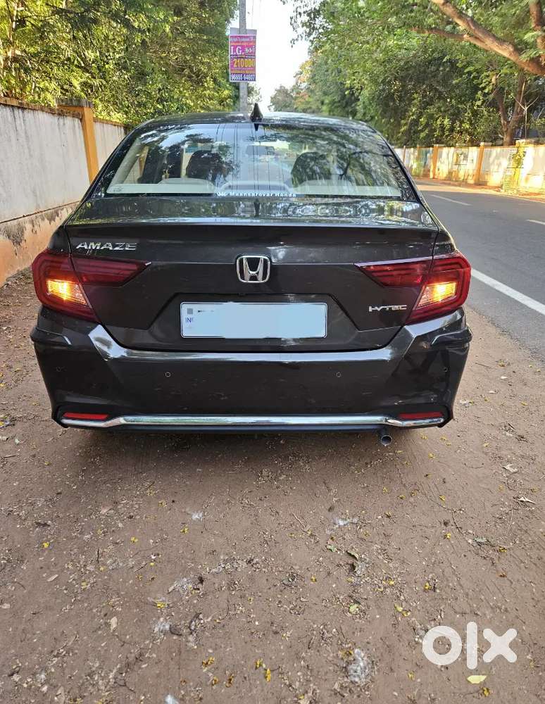 Honda Amaze 2023 Top End Automatic - Well Maintained - 27000kms Only