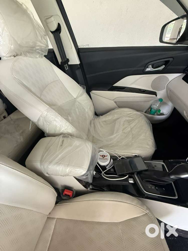Mahindra Suv 2025 Petrol Automatic
