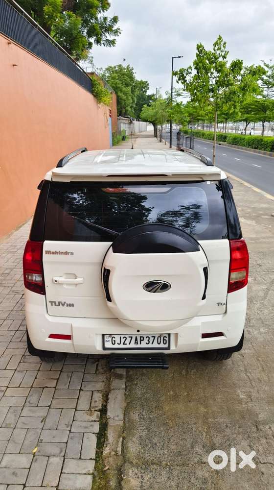 Mahindra Tuv 300 Mhawk100 T8, 2016, Diesel