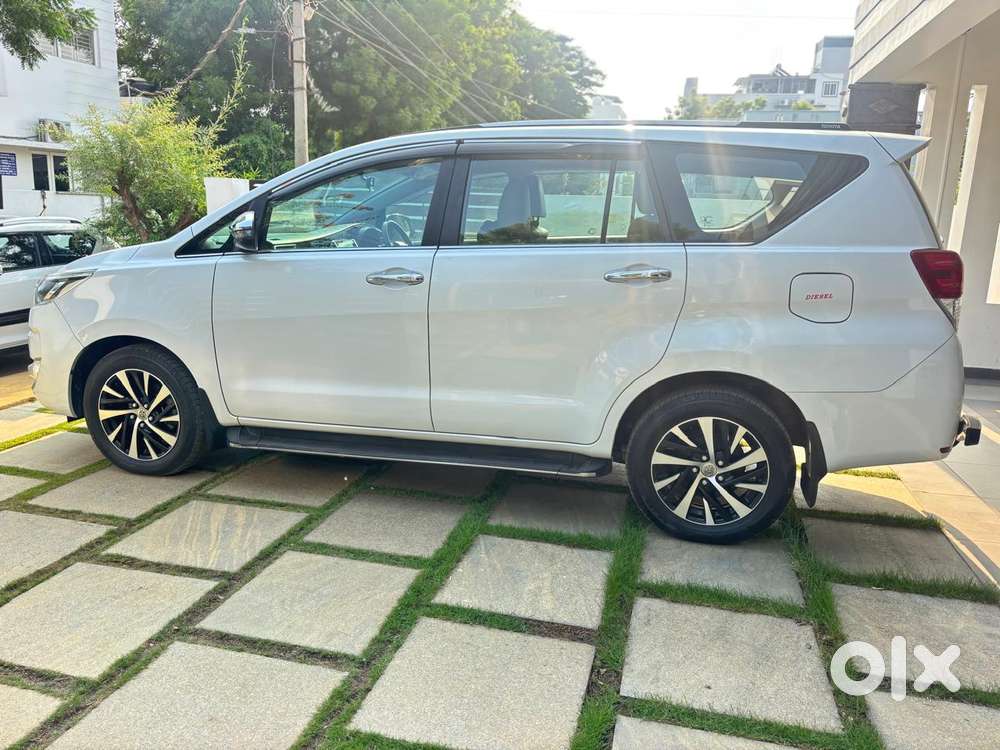 Toyota Innova Crysta, 2023, Diesel