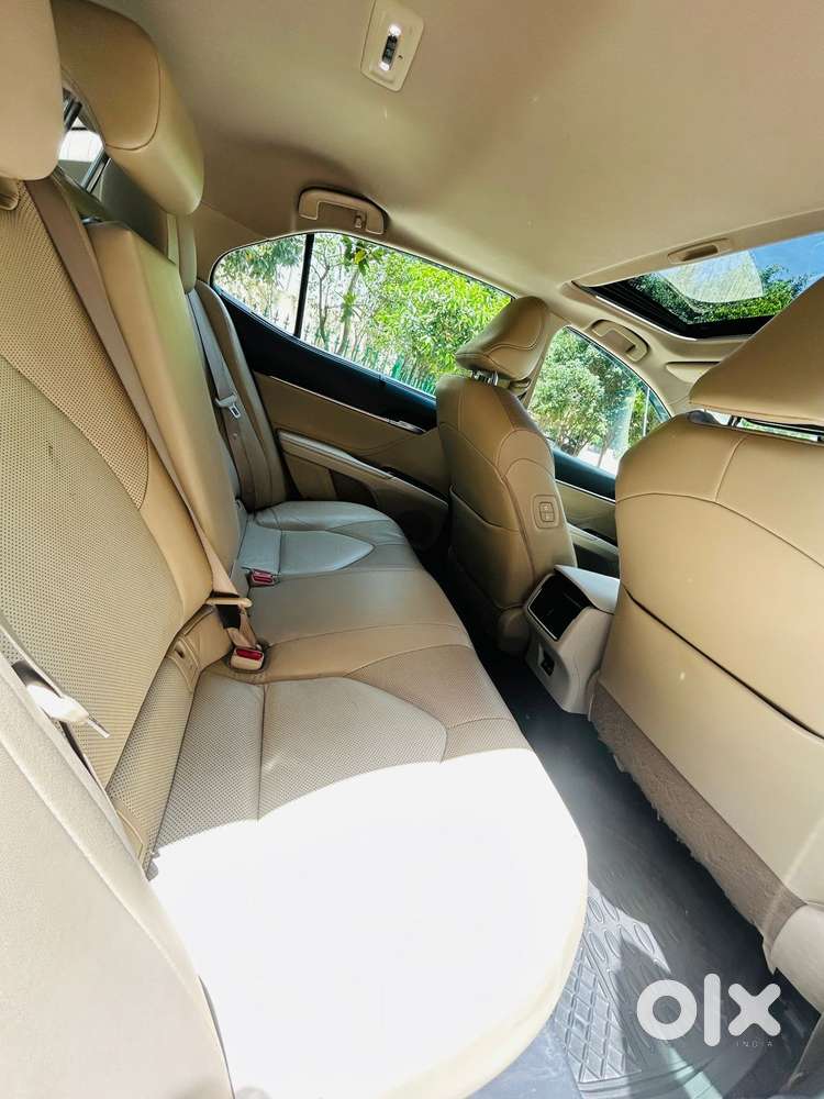 Toyota Camry Hybrid, 2022, Petrol