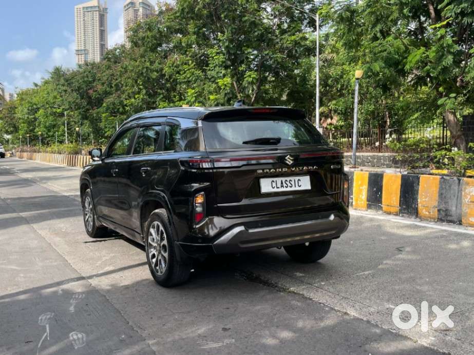 Maruti Suzuki Grand Vitara 1.5 Alpha Plus Intelligent Hybrid Ecvt, 2..